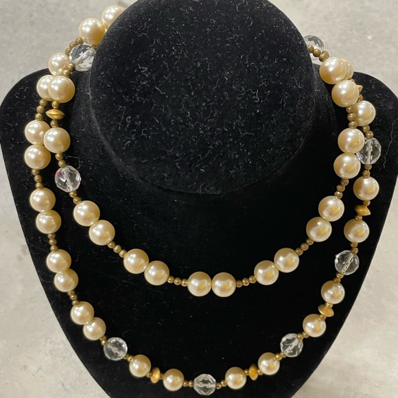 Vintage faux Pearl and Clear Glass beads necklace - Picture 3 of 4